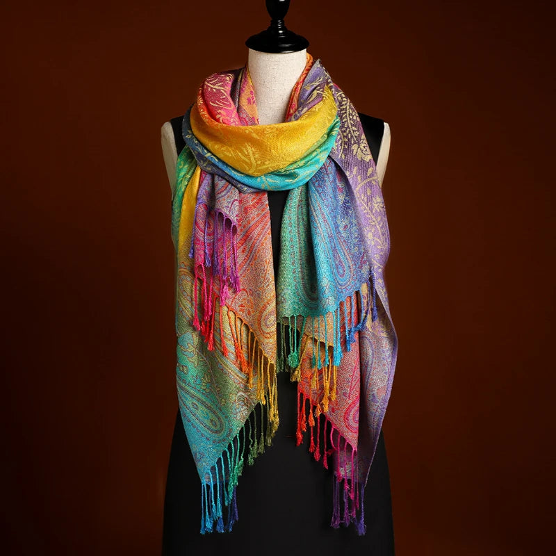 Chal bohemio con flecos multicolor