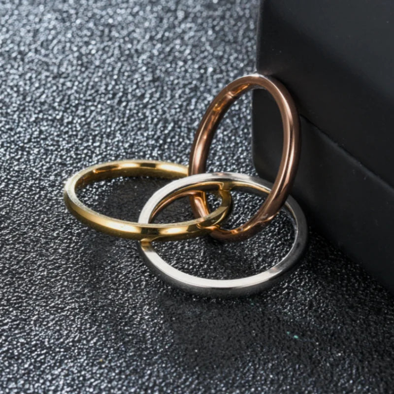 Trinity Interlocking Ring – Timeless Elegance for All